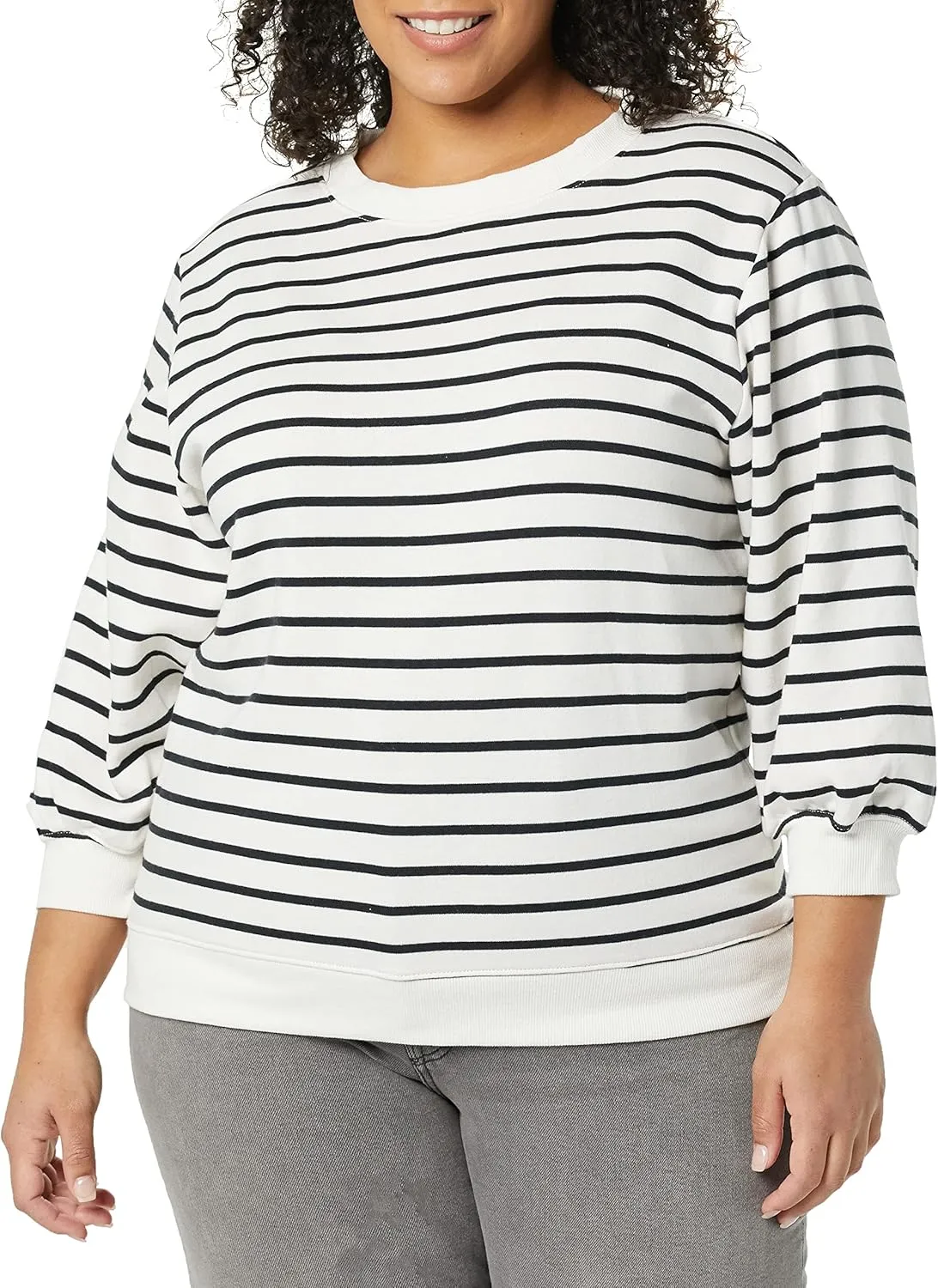 Amazon Essentials Women's French Terry Fleece Crewneck Sweatshirt with Sleeve Detail