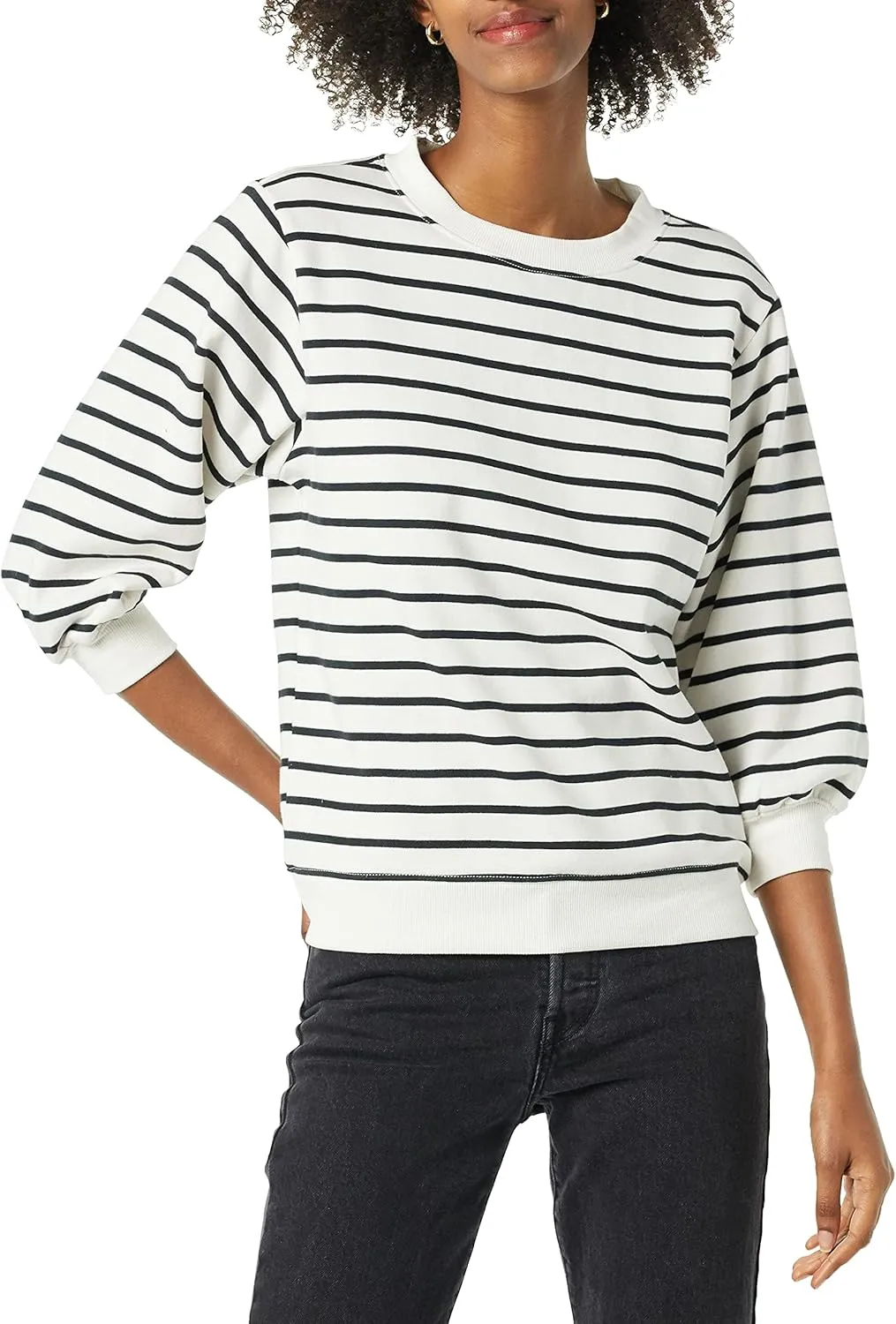 Amazon Essentials Women's French Terry Fleece Crewneck Sweatshirt with Sleeve Detail