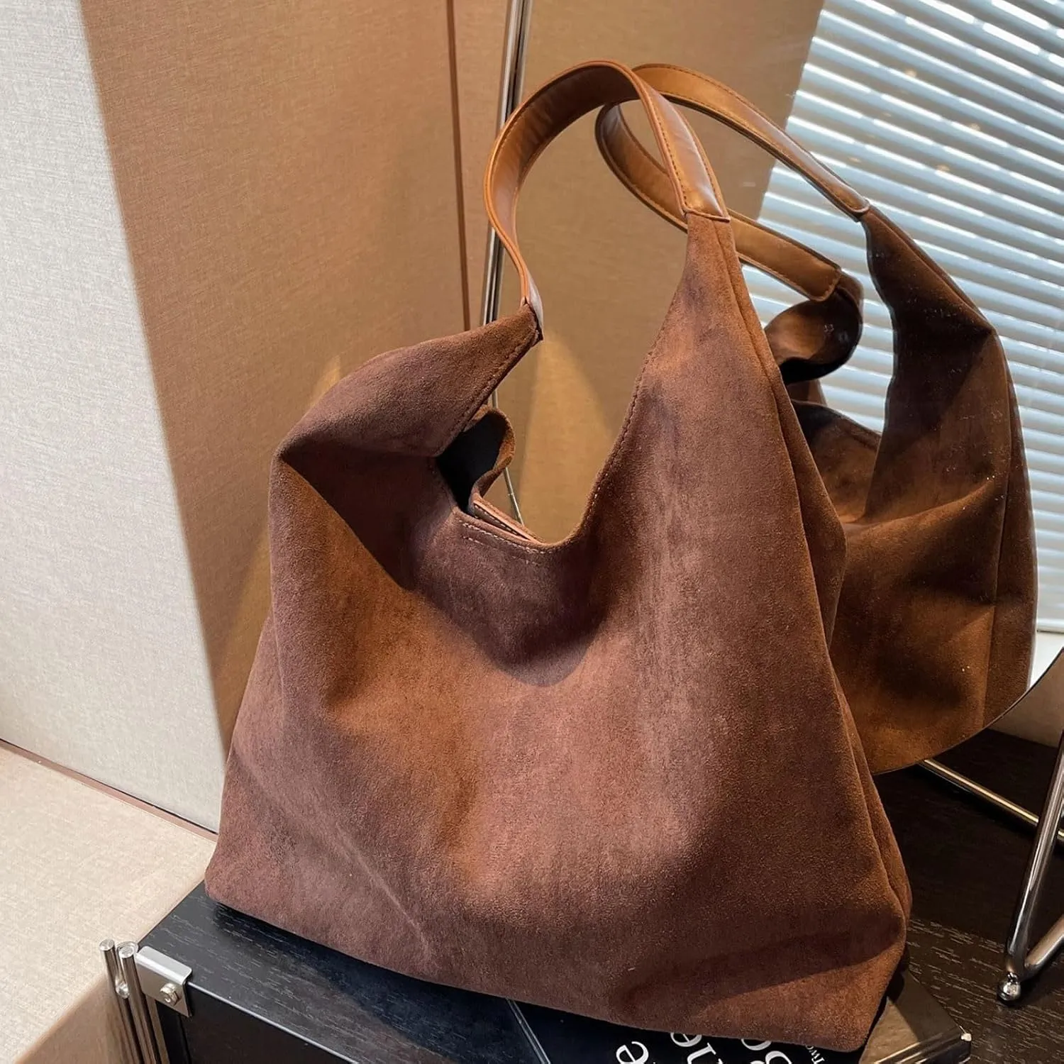Crossbody Bag for Women Waterproof Lightweight Casual Shoulder Handbag Purse Handbag, Pebble Turnlock 30 Shoulder Bag