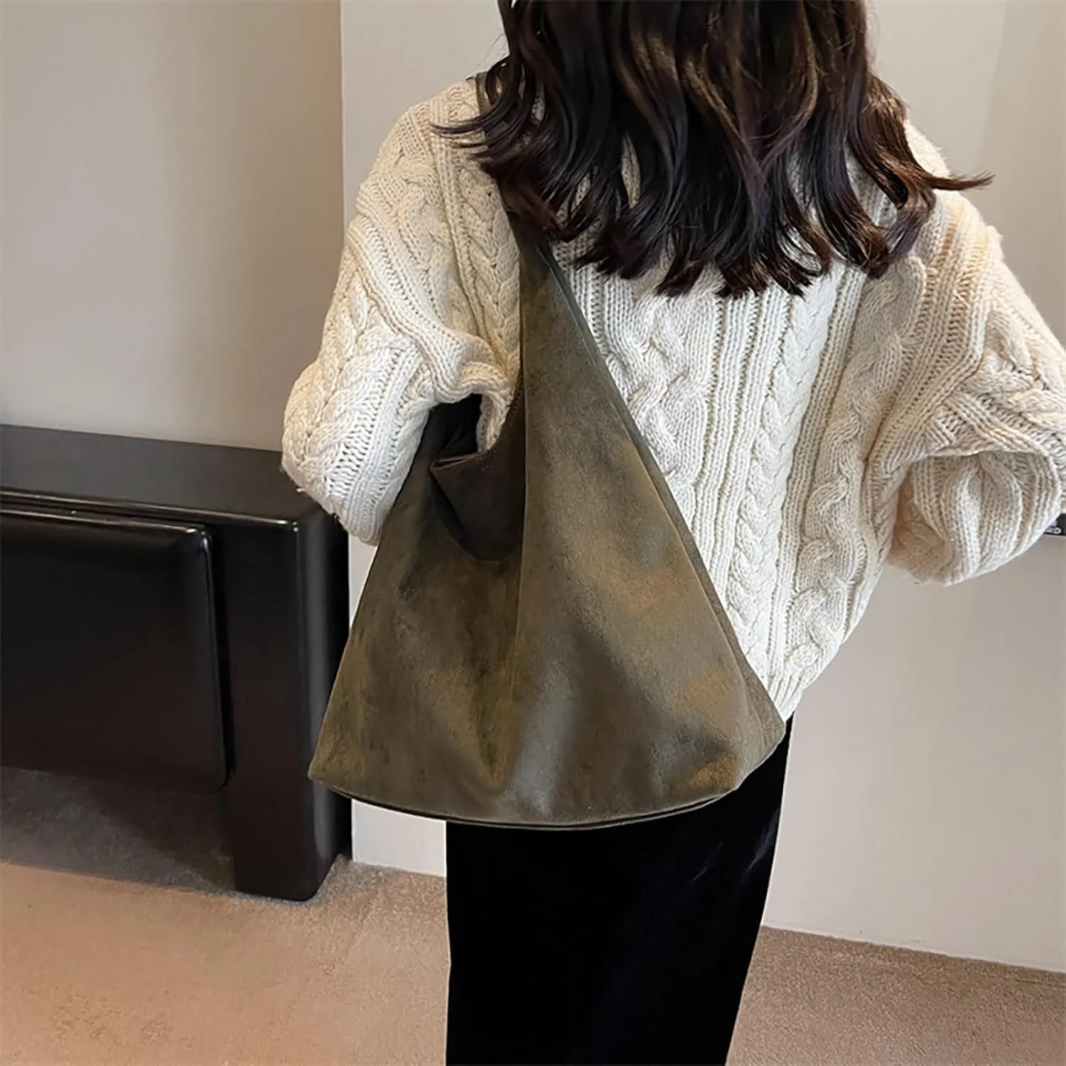 Crossbody Bag for Women Waterproof Lightweight Casual Shoulder Handbag Purse Handbag, Pebble Turnlock 30 Shoulder Bag